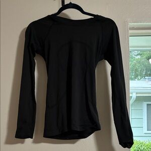 lululemon athletica Black Long Sleeve Top